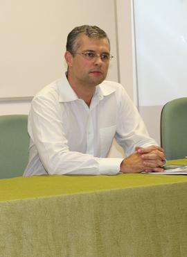 Professor do CRDH lança livro sobre Ditadura em SC