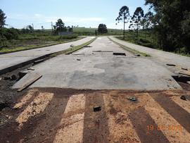 Terraplanagem, drenagem pluvial e pavimentação das vias internas – Campus Chapecó