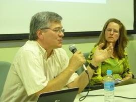Mesa redonda e lançamento de livro