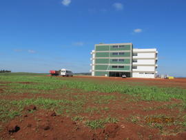 Terraplenagem, drenagem pluvial e pavimentação das vias internas – Campus Laranjeiras do Sul