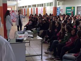 Palestra do Curso de Medicina na Escola Irene Stonoga