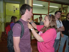 Entrega dos laços - Campanha Outubro Rosa