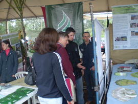Participação do curso de Agronomia na Feira de Guarujá do Sul