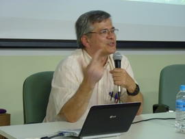 Mesa redonda e lançamento de livro