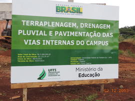 Terraplenagem, drenagem pluvial e pavimentação das vias internas – Campus Chapecó