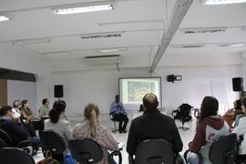 Roda de conversa com médico haitiano