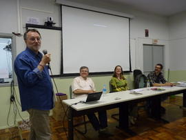 Mesa redonda e lançamento de livro