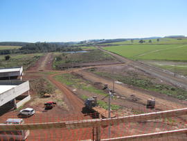 Terraplenagem, drenagem pluvial e pavimentação das vias internas – Campus Chapecó