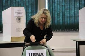 Votação do segundo turno da Consulta Prévia