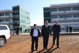 Prefeito e vice-prefeito visitam as obras do campus Chapecó