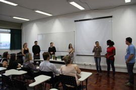 Atividade de Libras com acadêmicos e servidores